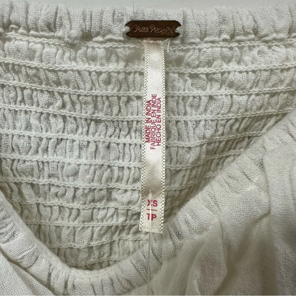 Free‎ People boho Chloe Long Sleeve Top Smocked White Ruffle WHITE COTTAGE CORE